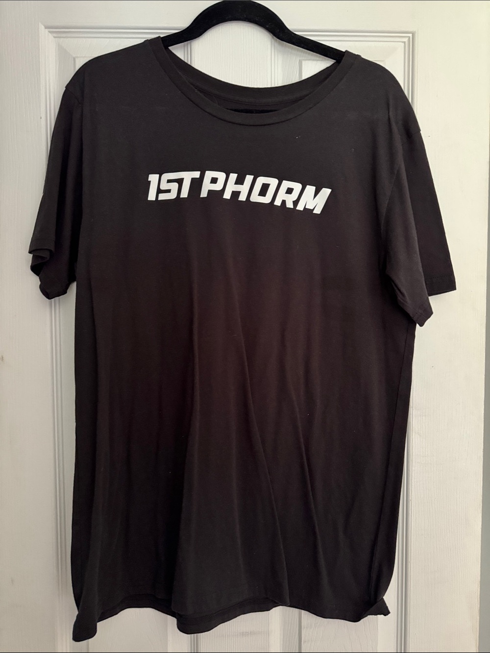 1st Phorm Women's Black Short-Sleeve Logo Tee
